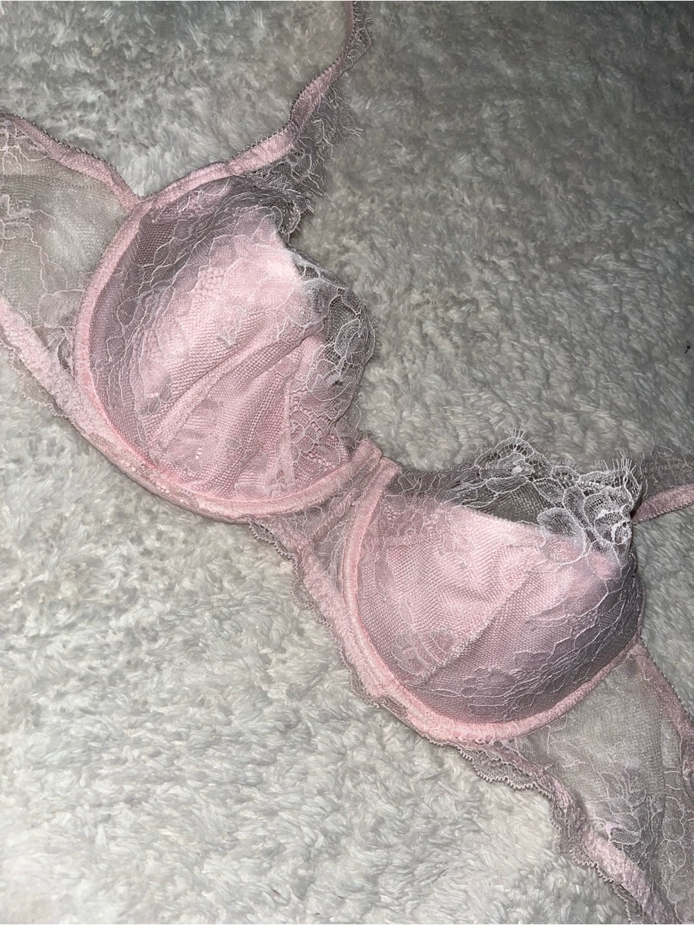 Victoria’s Secret Unlined Bra 38C NWT Pink Lace